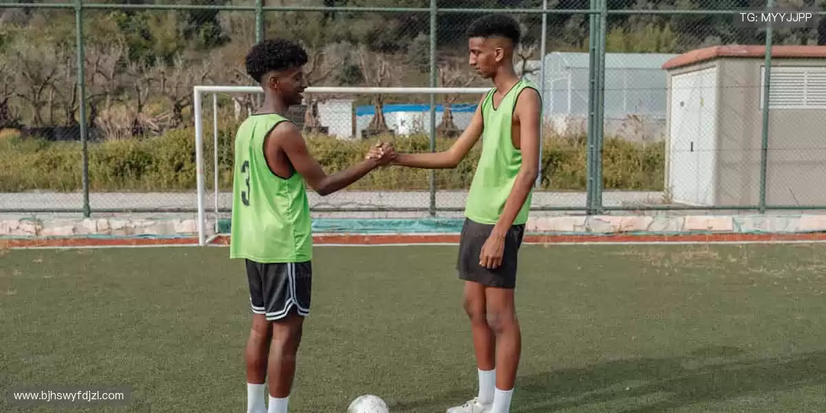 直播镜头锁定胜负悬念,你的呐喊永不迟到!📺